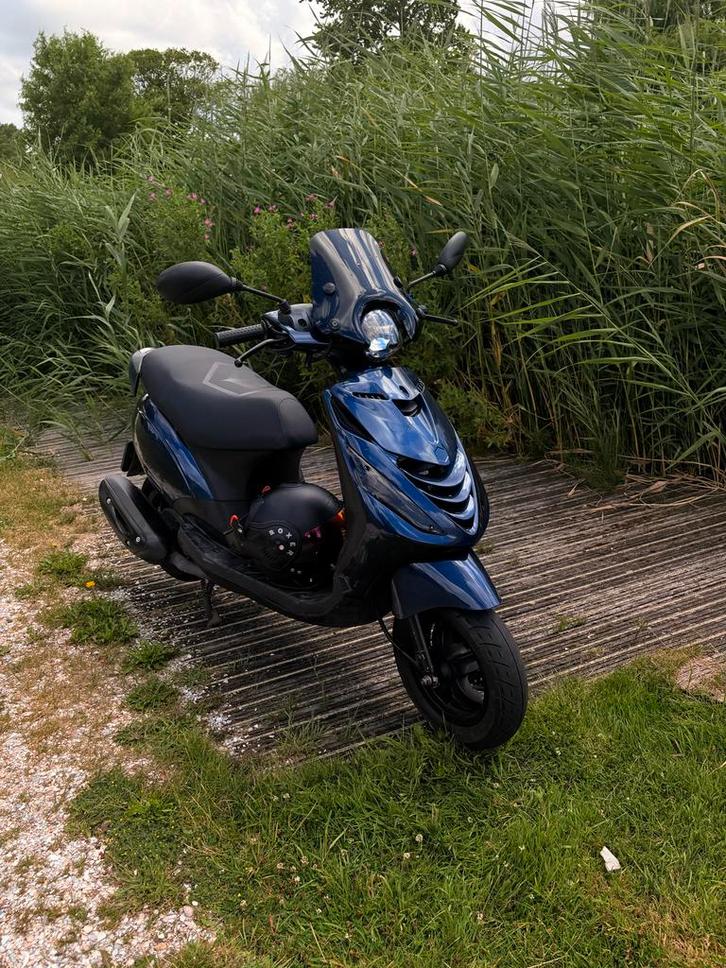 Piaggio Zip 50cc 4t blauw, Fietsen en Brommers, Scooters | Piaggio, Gebruikt, Zip, Maximaal 45 km/u, Benzine, Ophalen