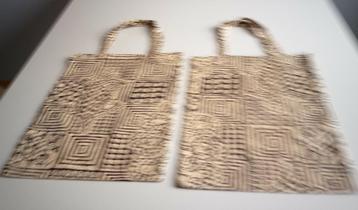 Stoffen draagtassen beschikbaar voor biedingen