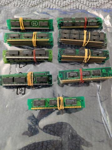 Setjes van 4mb 30 pins sim geheugen beschikbaar voor biedingen