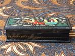 Mooi origineel oud antiek lakdoosje uit Rusland 13,6 cm., Antiek en Kunst, Ophalen of Verzenden