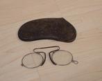 Antiek brilletje met lederen hoesje., Antiek en Kunst, Ophalen of Verzenden