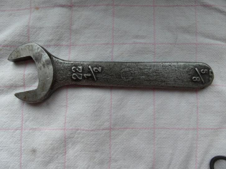 Antieke sleutel 22 1/2 bekwijdte 26,7 mm, Auto diversen, Autogereedschap, Gebruikt, Ophalen of Verzenden