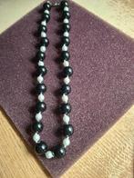 Halssnoer met  parels en zwarte git zilver slot, Ophalen of Verzenden, Zilver, Zilver