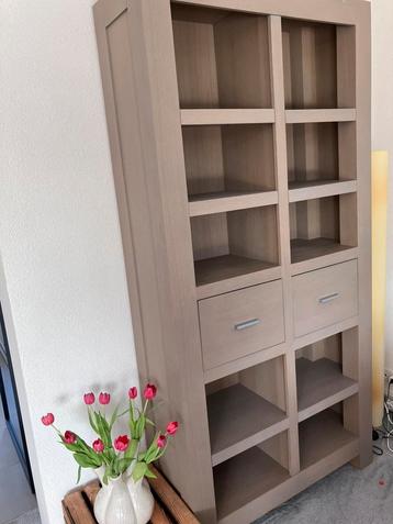 Eiken boekenkast 107 x 40,5 x 220 cm beschikbaar voor biedingen