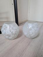 2 lampjes Ikea melkglas met witte bloemen, Ophalen, Zo goed als nieuw, Glas, Minder dan 50 cm