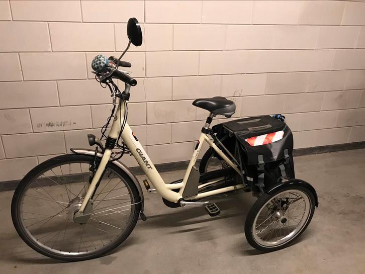 Giant electrische driewielfiets (ivm overstap scootmobiel), Fietsen en Brommers, Fietsen | Driewielfietsen, Gebruikt, Ophalen