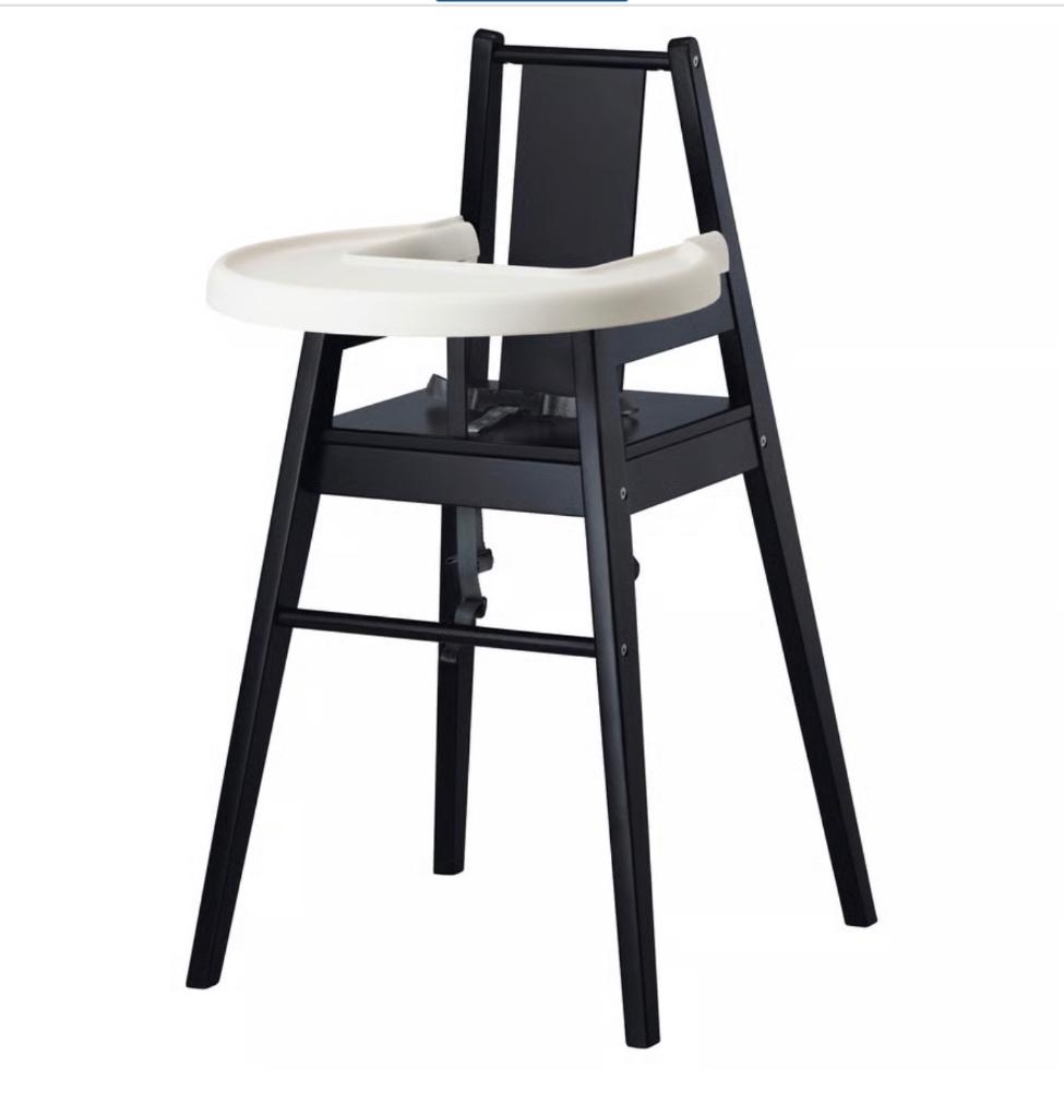 Hoge kinderstoel met blad, zwart van IKEA, Kinderen en Baby's, Kinderstoelen, Ophalen of Verzenden, Gebruikt, Meegroeistoel