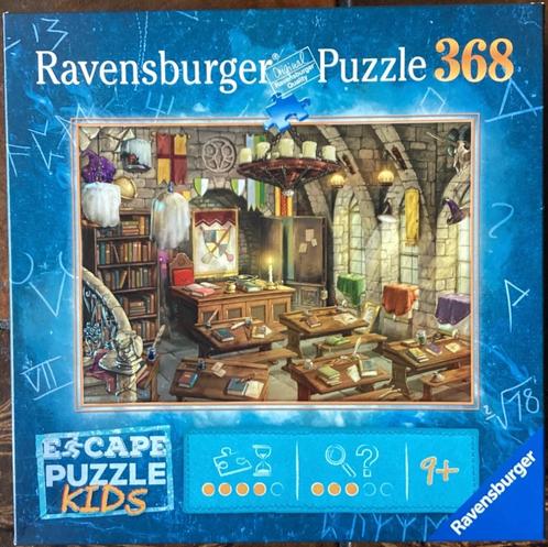 Ravensburger Escape Puzzle In de toverschool - 368 stukjes, Hobby en Vrije tijd, Denksport en Puzzels, Zo goed als nieuw, Ophalen of Verzenden