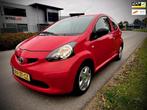Toyota Aygo 1.0-12V, tweede eigenaar, nieuwe apk dealeronder, Voorwielaandrijving, Stof, Gebruikt, Zwart