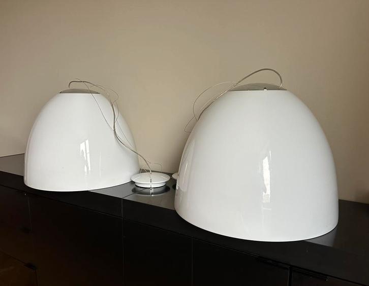 Artemide Nur Gloss lampen (2 stuks), Huis en Inrichting, Lampen | Lampenkappen, Zo goed als nieuw, 50 cm of meer, Rond, Ophalen