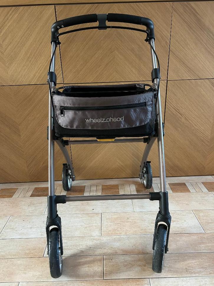 IZGS Wheelzahead rollator, Diversen, Rollators, Zo goed als nieuw, Lichtgewicht, Ophalen
