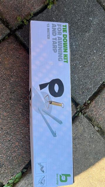 Stormband beschikbaar voor biedingen