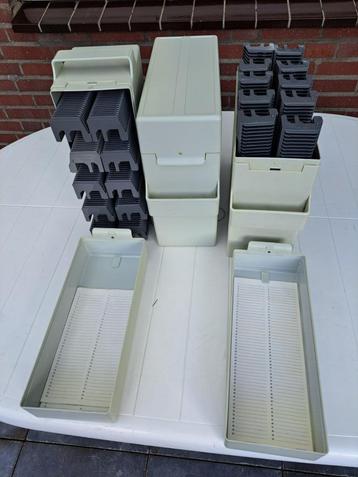 Dia - slides beschikbaar voor biedingen