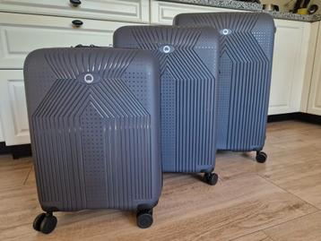 Delsey Paris Ordener Initial Koffers - Set van 3 NIEUW beschikbaar voor biedingen