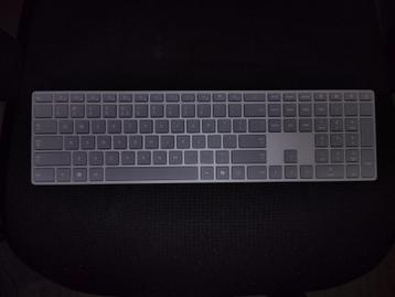 Surface Toetsenbord 2e editie beschikbaar voor biedingen
