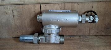 Fernox vuilafscheider vuilfilter OmegaTF1 28mm magneetfilter beschikbaar voor biedingen