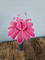 handgemaakte fantasie bloem van chenille hard roze, Ophalen of Verzenden, Nieuw, Binnen