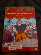 Heibel in de Hubbelstraat - Anke de Vries, Ophalen of Verzenden, Zo goed als nieuw, Anke de Vries, Fictie algemeen