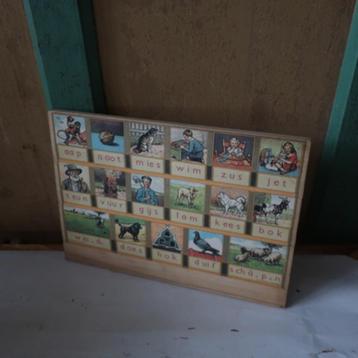 Leesplankje Aap noot Mies hout 30 cm x 21,5 cm beschikbaar voor biedingen