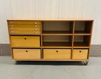 Vintage schoolkast knutselkast dressoir speelgoedkast, Gebruikt, Kast, 100 cm of meer, Voetruimte