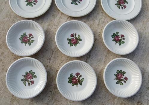 Engelse Rozen Wedgwood Moss Rose Servies, Huis en Inrichting, Keuken | Servies, Nieuw, Wedgwood, Porselein, Ophalen of Verzenden