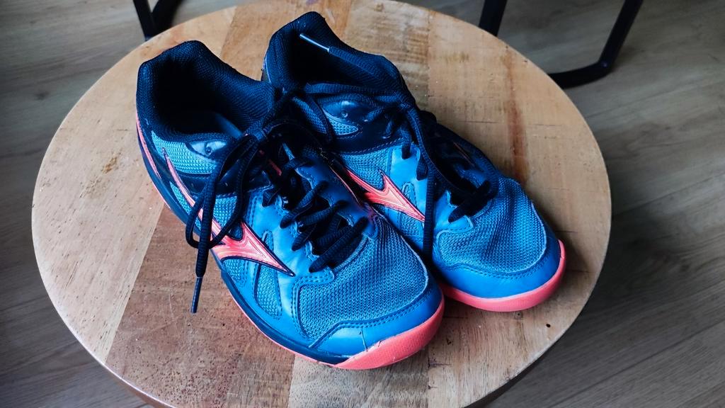 ≥ Mizuno korfbal schoenen zaal maat 37 — Korfbal — Marktplaats