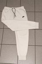 Nike broek, Kleding | Dames, Sportkleding, Beige, Ophalen of Verzenden, Zo goed als nieuw, Maat 42/44 (L)