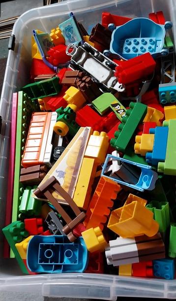 Heel veel duplo lego beschikbaar voor biedingen