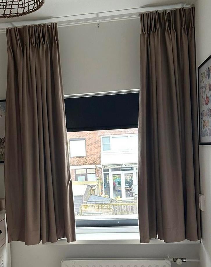 Taupe Verduisterende Gordijnen - Nieuw, Huis en Inrichting, Stoffering | Gordijnen en Lamellen, Nieuw, 200 cm of meer, 100 tot 150 cm