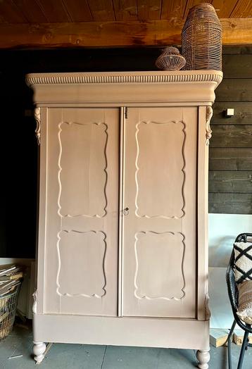 Zachtroze / beige Biedermeier kast - vintage antiek beschikbaar voor biedingen