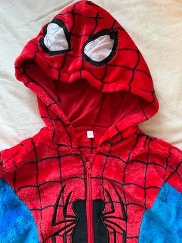 Spiderman Onesie Maat 134/140 beschikbaar voor biedingen
