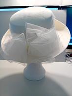 Nieuwe romantische klasieke ivoorkleurige bruidshoed maat 58, Overige kleuren, Ladybird, Nieuw, Ophalen of Verzenden