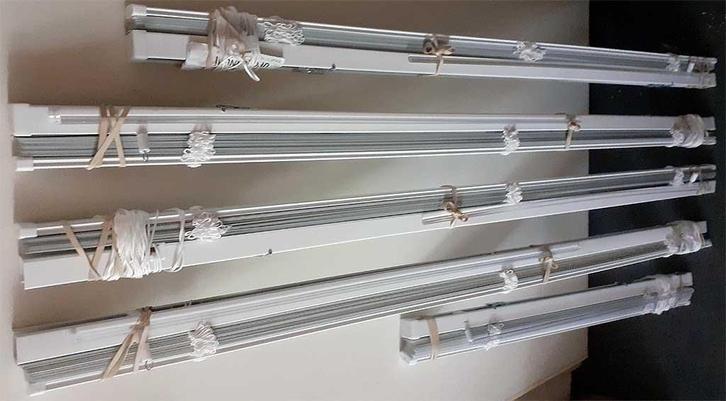 Alu 'luxaflex' wit 3x B120 (H140/160) jaloezieën lamellen z1, Huis en Inrichting, Stoffering | Gordijnen en Lamellen, Zo goed als nieuw