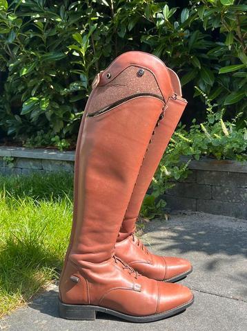 Qhp Hailey wide 39 beschikbaar voor biedingen