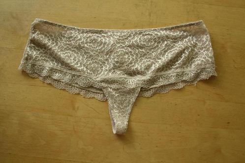 NIEUWE luxe beige hipster kant maat 40-42 (L), Kleding | Dames, Ondergoed en Lingerie, Slip, Beige, Verzenden