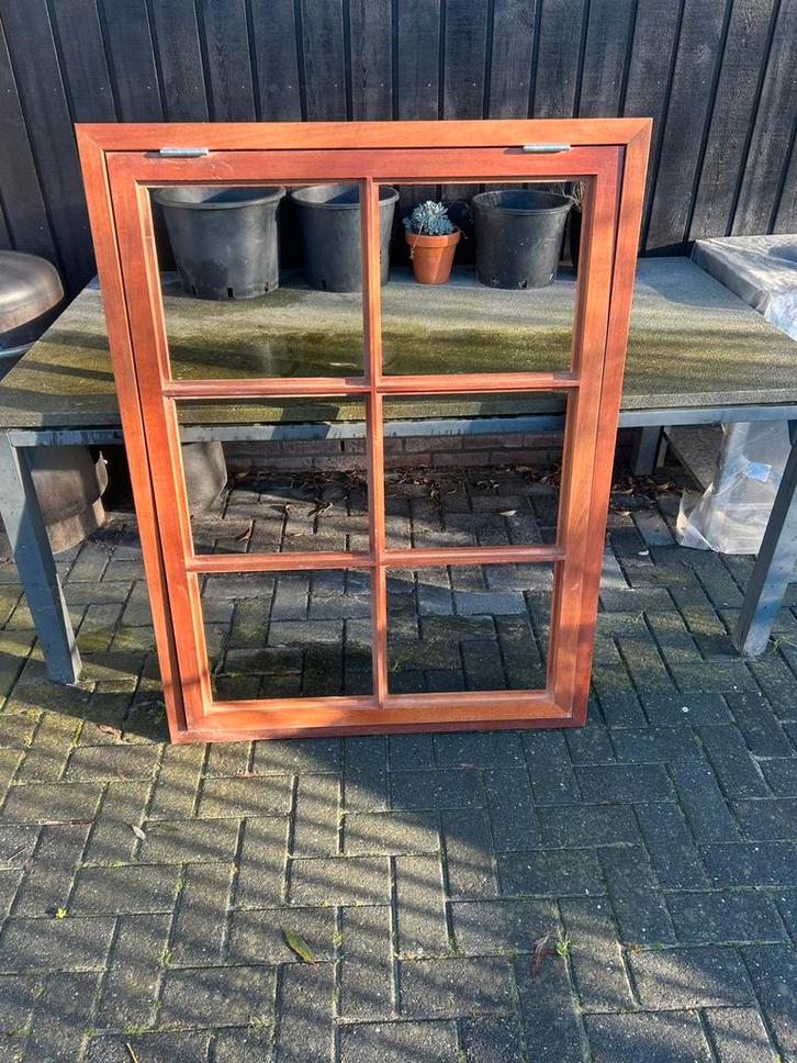 Raam kozijn met uitzetraam, Doe-het-zelf en Verbouw, Kozijnen en Schuifpuien, Nieuw, Raamkozijn, Hout, 75 tot 150 cm, 75 tot 150 cm