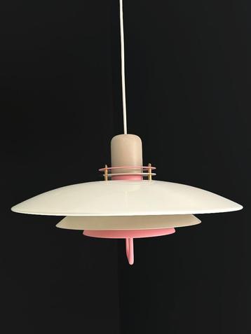 Vintage Hanglamp in drie moderne kleuren   beschikbaar voor biedingen