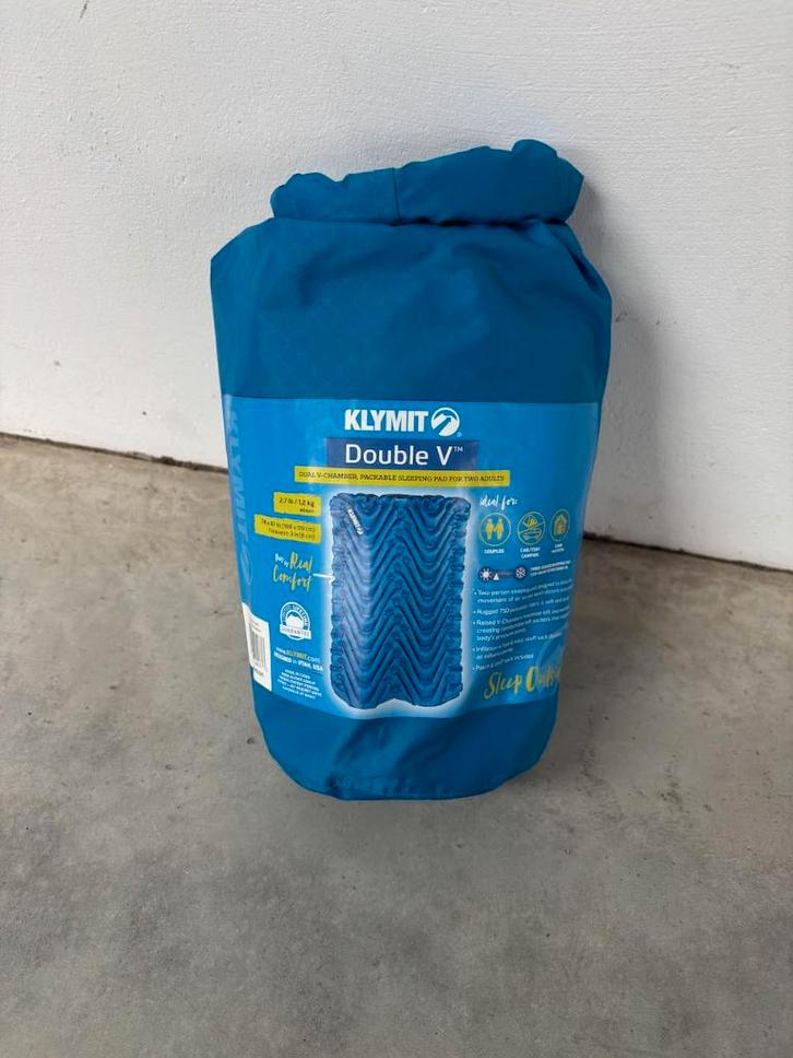 Klymit double V - two persons inflatable matras, Caravans en Kamperen, Luchtbedden, Nieuw, 2-persoons, Ingebouwde pomp, Ophalen of Verzenden
