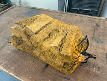 Ovengedroogd haagbeuk brandhout | netzakken haagbeuk 18 kg beschikbaar voor biedingen