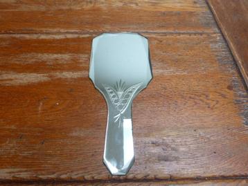 Antieke handspiegel beschikbaar voor biedingen