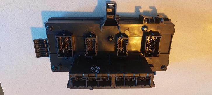 Dodge 2006 3e gen TIPM zekeringkast (koopje!), Auto-onderdelen, Elektronica en Kabels, Dodge, Nieuw, Verzenden