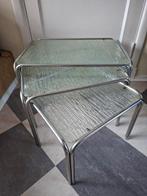 Jaren 70 , retro , vintage set bijzettafels ., Ophalen, Minder dan 45 cm, Gebruikt, Metaal of Aluminium