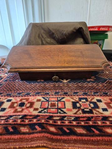 Vintage Wandtafeltje met Lade beschikbaar voor biedingen