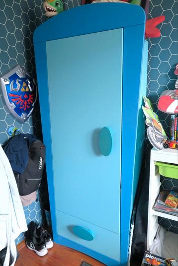 IKEA Mammut Garderobekast (duokleur blauw) + Hangers beschikbaar voor biedingen