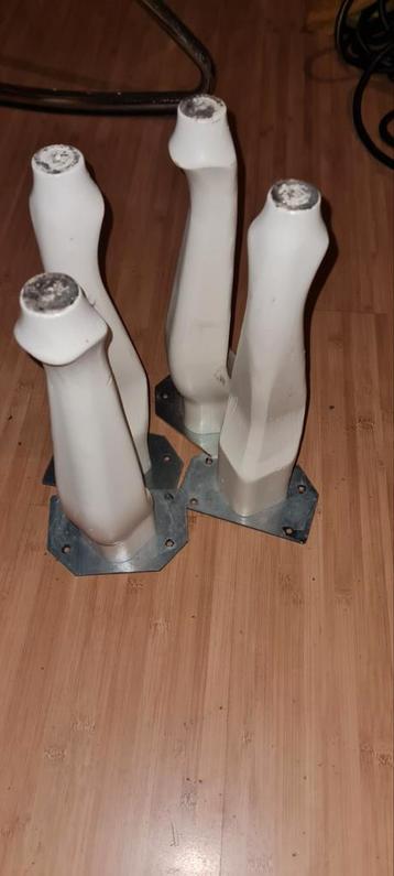 Set van 4 witte tafelpoten 30 cm beschikbaar voor biedingen