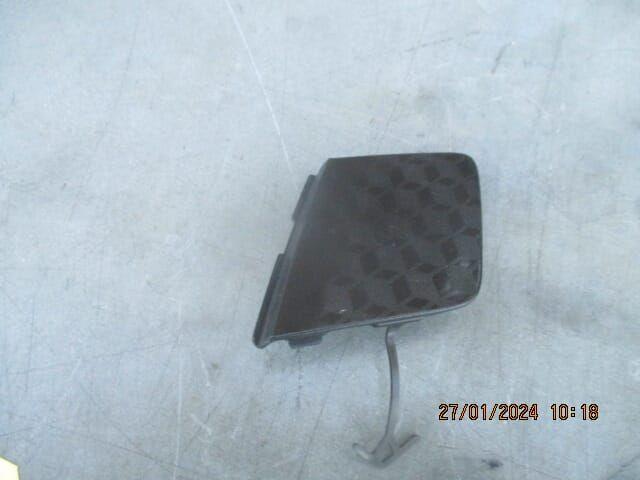 rechts voorbumper afdekt kapje sleepoog toyota yaris P 21, Auto-onderdelen, Overige Auto-onderdelen, Toyota, Gebruikt, Ophalen of Verzenden