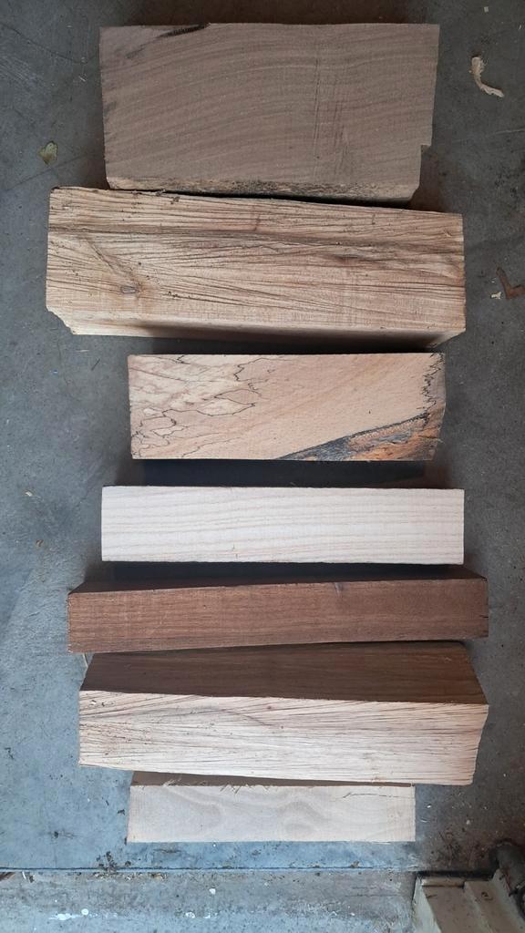 Blokken langshout voor draaiwerk snijwerk, Doe-het-zelf en Verbouw, Hout en Planken, Balk, Overige houtsoorten, Minder dan 200 cm