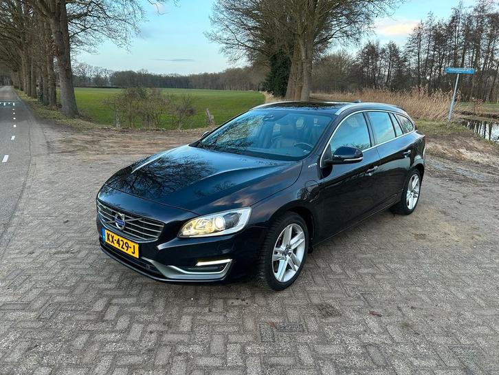 Volvo V60 D6 Twin Engine 288pk Geartronic AWD Plug In Hybrid, Auto's, Volvo, Particulier, V60, Hybride Elektrisch/Diesel, Plug-in hybride