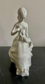 Beeldje 'Vrouw met hond', Ophalen of Verzenden