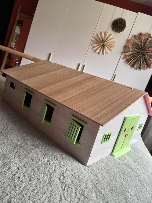 Paarden stal met 7 stallen!, Verzamelen, Speelgoed, Zo goed als nieuw, Ophalen